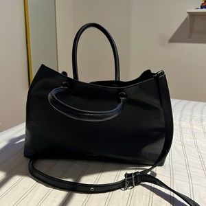 Purse black in good condition with enough space inside